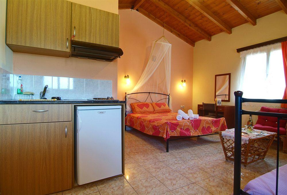 Kelari Studios Ámfissa Quarto foto