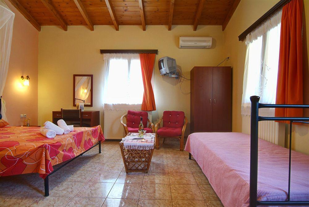 Kelari Studios Ámfissa Quarto foto
