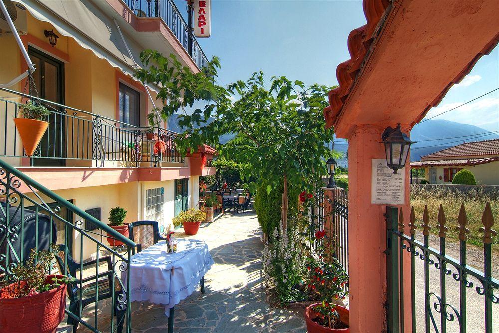 Kelari Studios Ámfissa Exterior foto